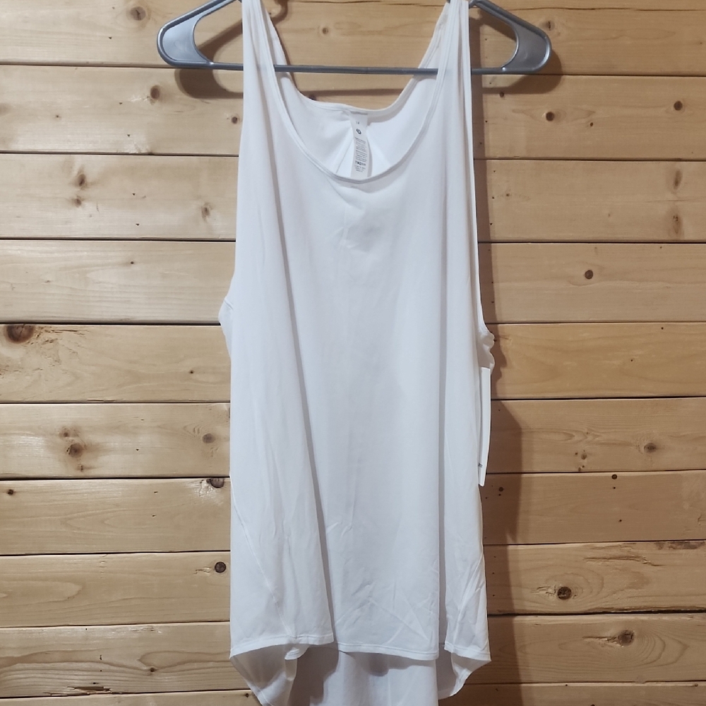 Lululemon Essential Tank Pleated Size 14 NWT
